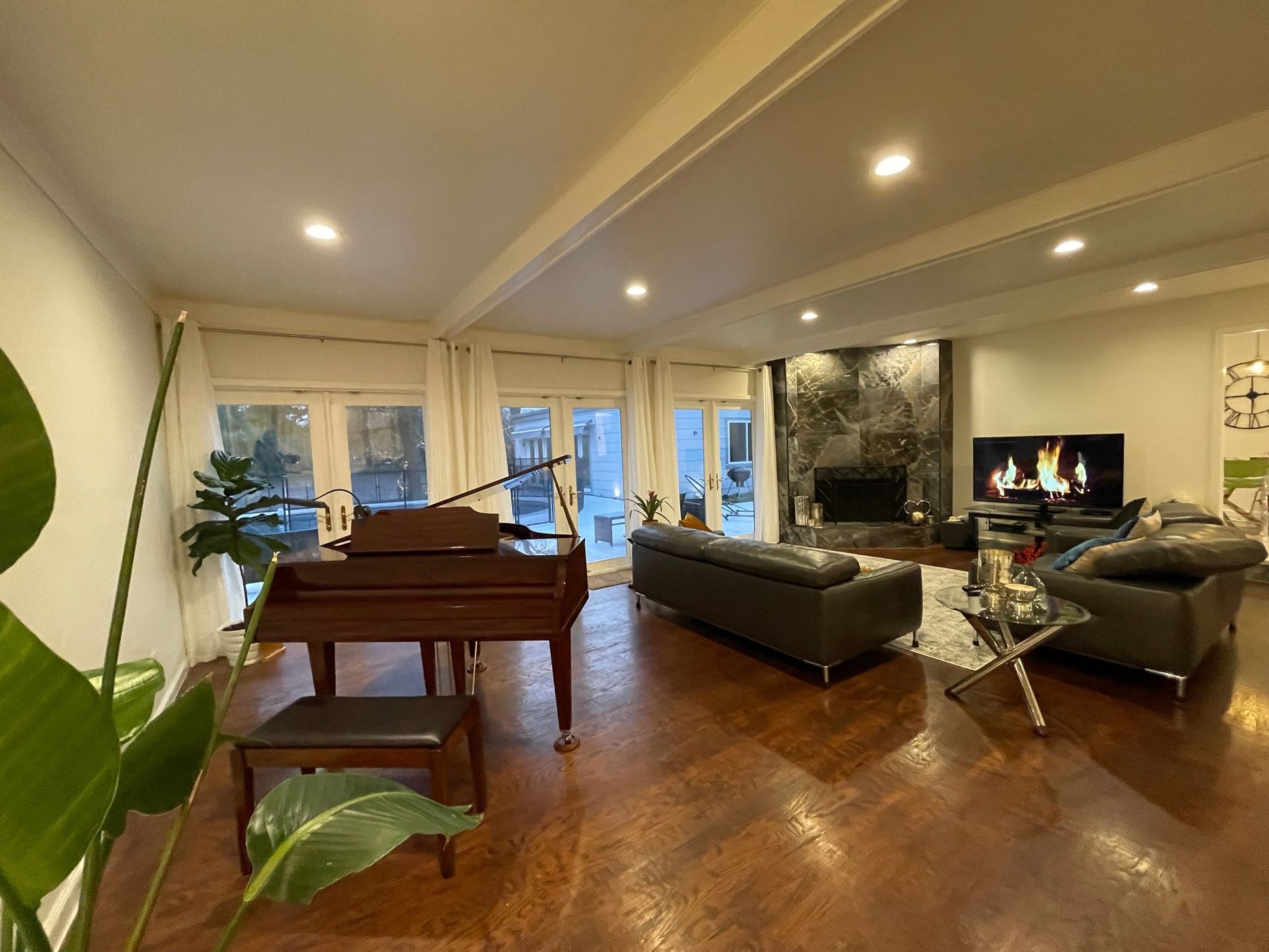 Real estate photography in Missouri City, Texas by The Yong Home Services